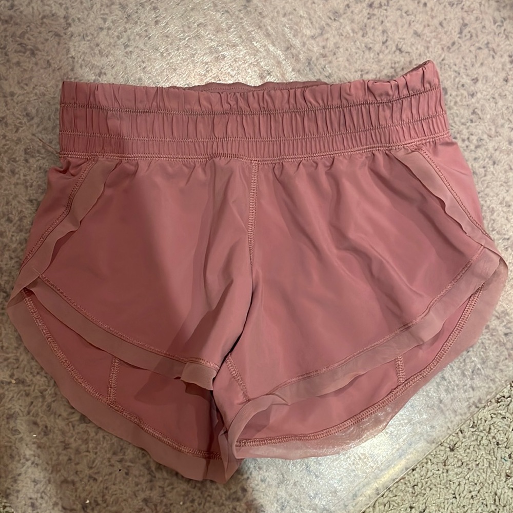 Lululemon Hottie Hot Shorts - 2.5”